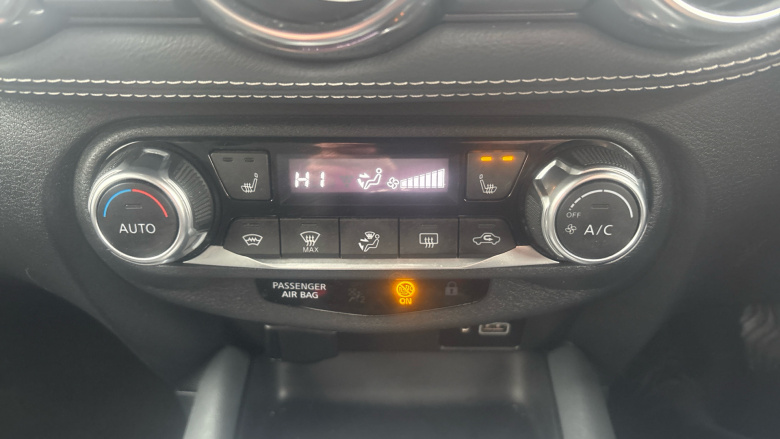 Nissan Juke 1.0 DiG-T 114 Tekna 5dr Petrol Hatchback